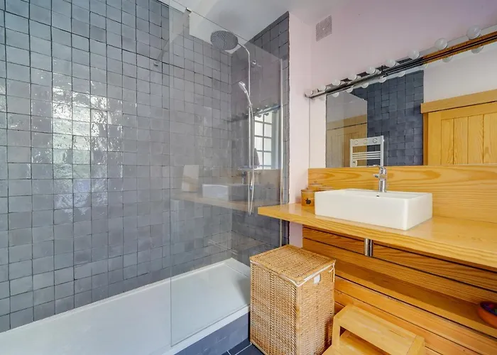 Apartment Leyteire *